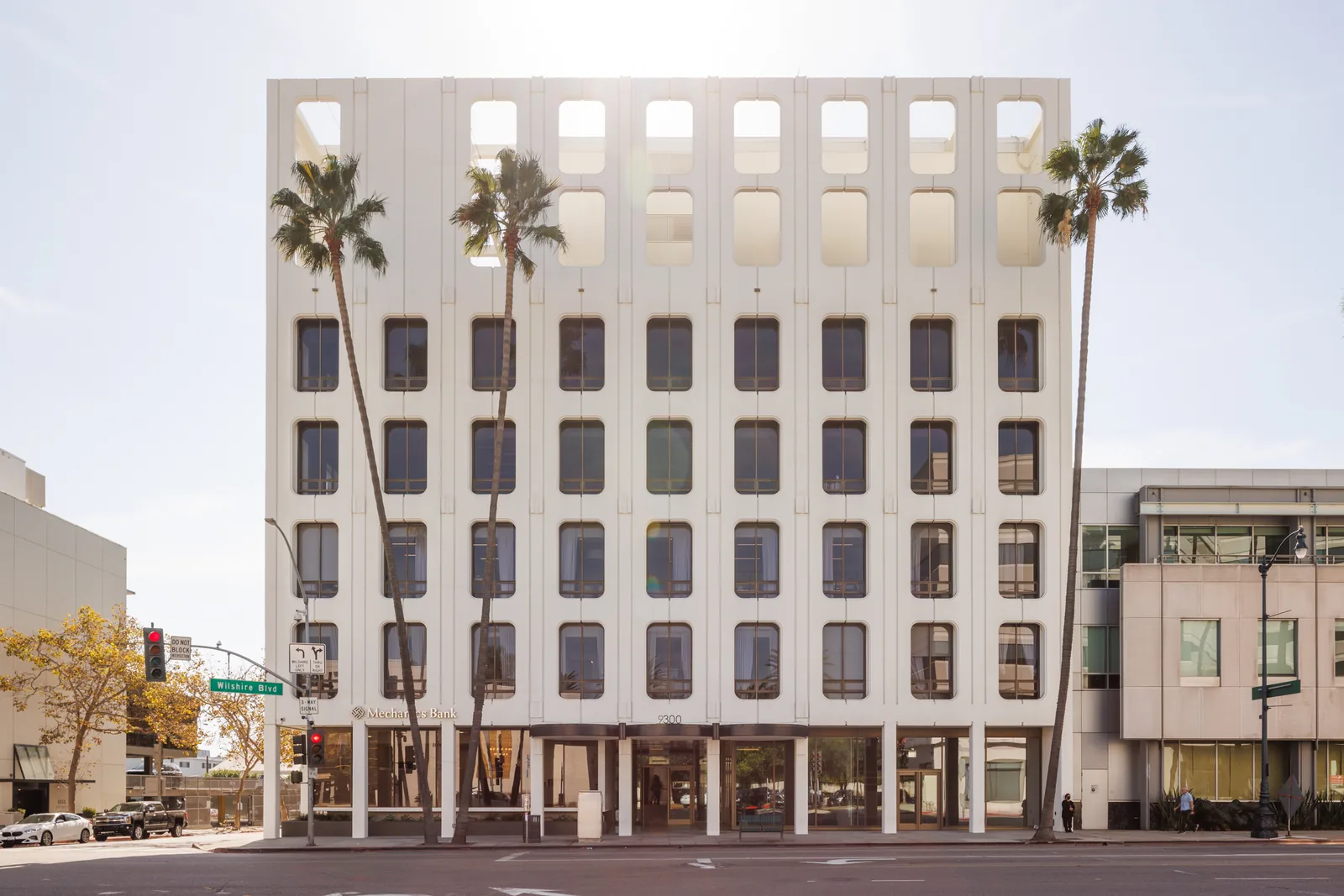 The 9300 Wilshire facade from Wilshire Boulevard